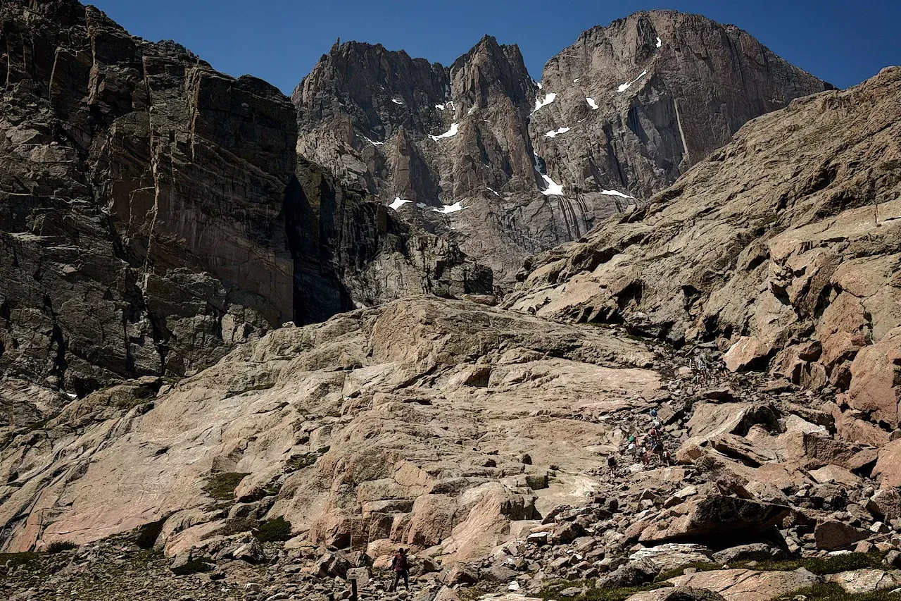 Boulders leading to Chasm Lake